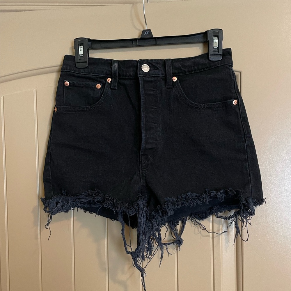 Levi's Black Ribcage Shorts Distressed Hem Black Size 27